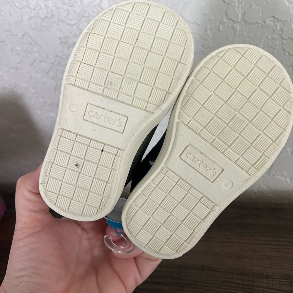TWO (2) Baby Toddler Shoes - Camo Grey - Size 4 - Carters Brand New - Picture 10 of 10